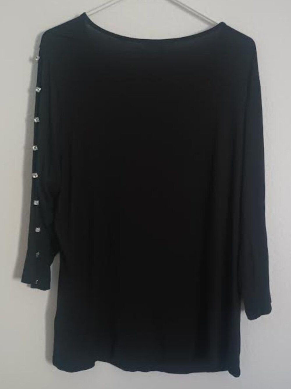 NWT CABLE & GAUGE WOMEN'S TOP BLACK 3/4 SLEEVE SPLIT SLEEVE BETWEEN BUTTONS 1X